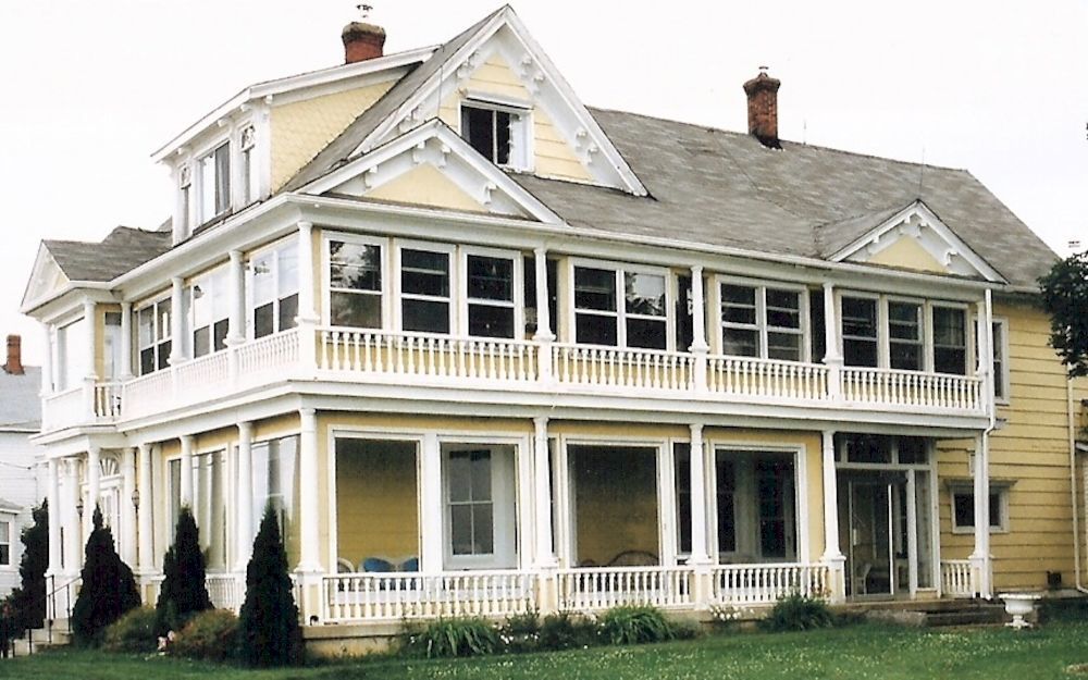 Governor'S Mansion Inn Miramichi Exterior photo